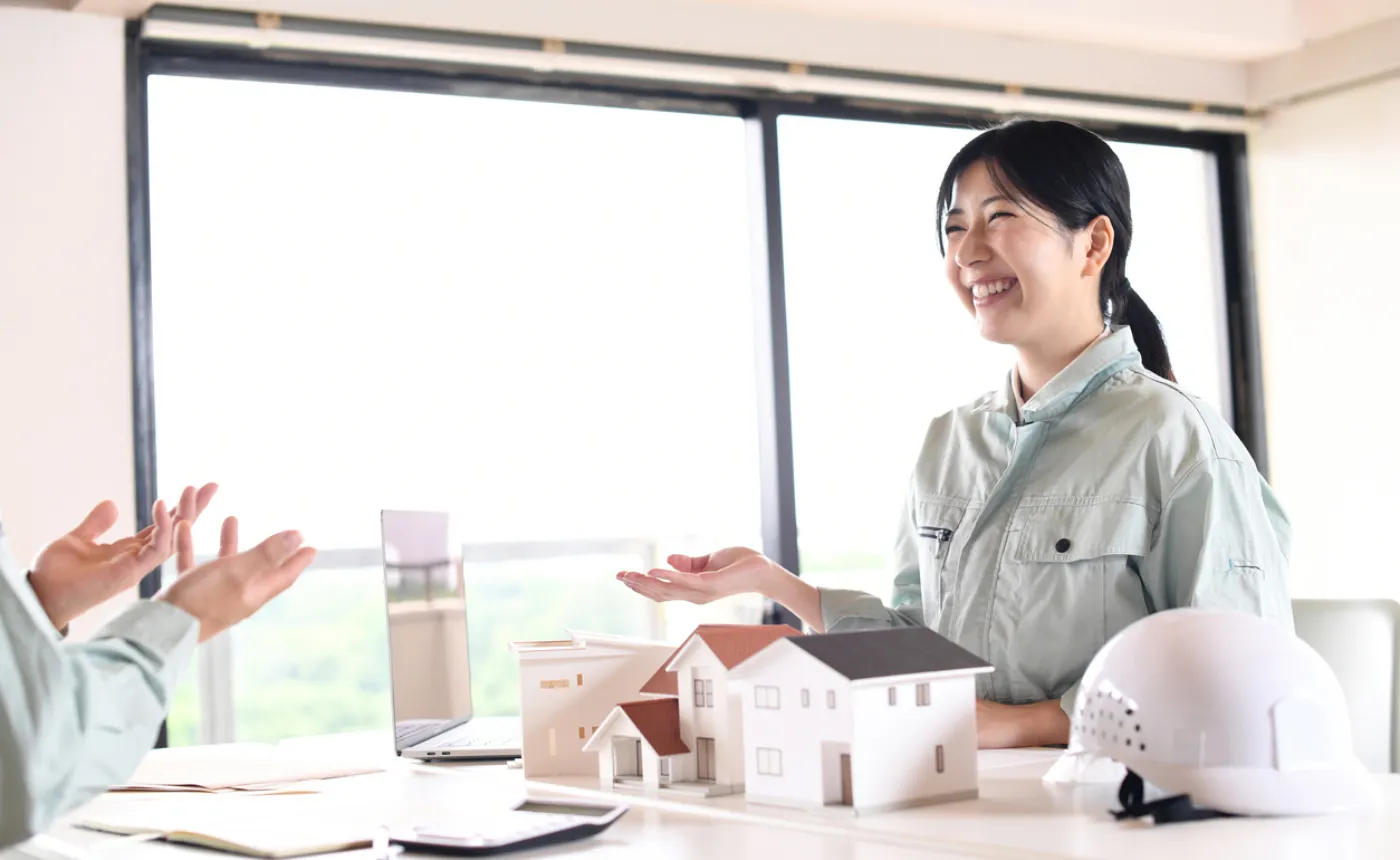 コンプライアンスを遵守し、顧客課題の解決と業務効率化や生産性の向上の両立を目指します。