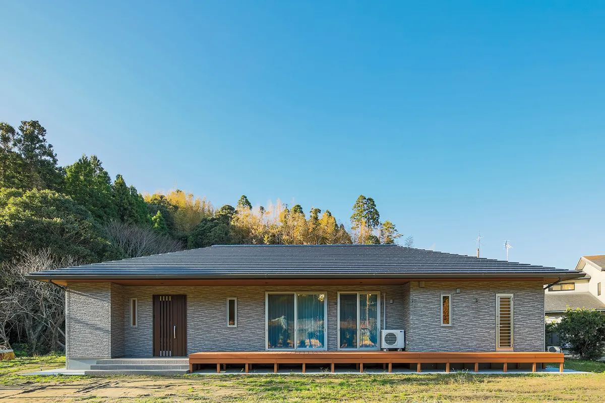 自然素材に包まれる心地よい平屋