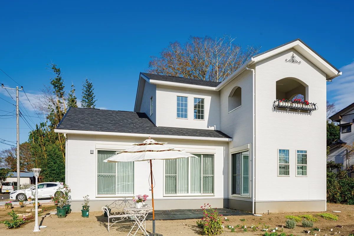 エレガントなフレンチスタイルの家