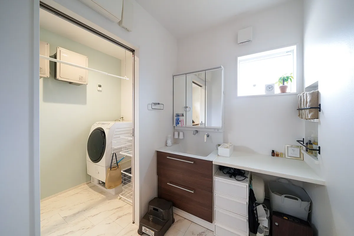 太陽光で賢く暮らすナチュラル住宅