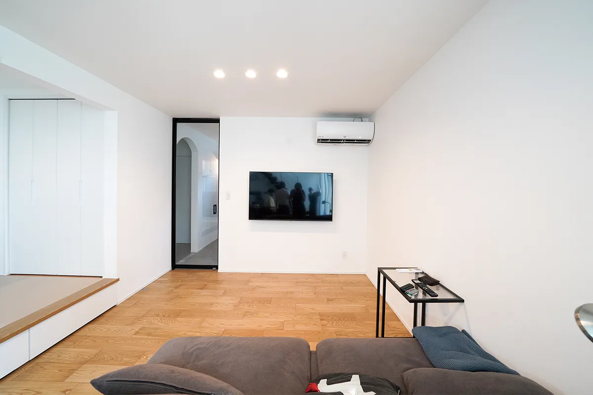 大空間リビングの機能美邸