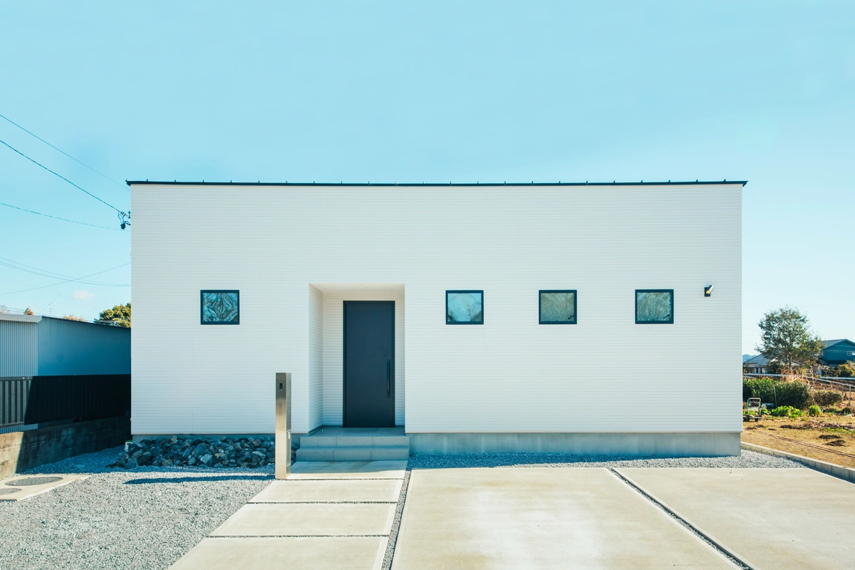 シンプルと洗練さを極めた平屋のコートハウス