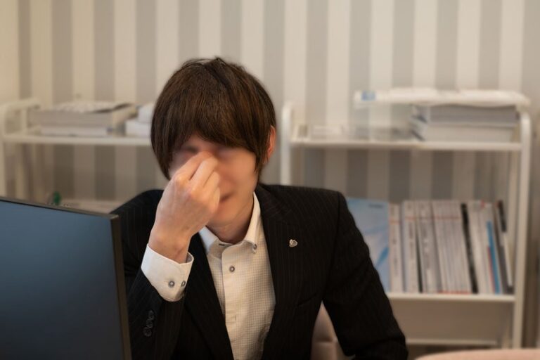 デスクワーカー必見！眼精疲労を撃退して、仕事のパフォーマンスを爆上げしよう！