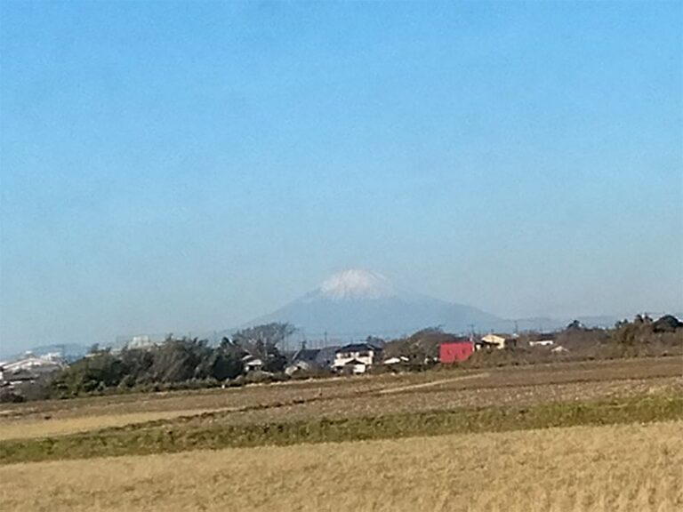 仕事の移動中に発見！横断歩道の音と富士山の景色